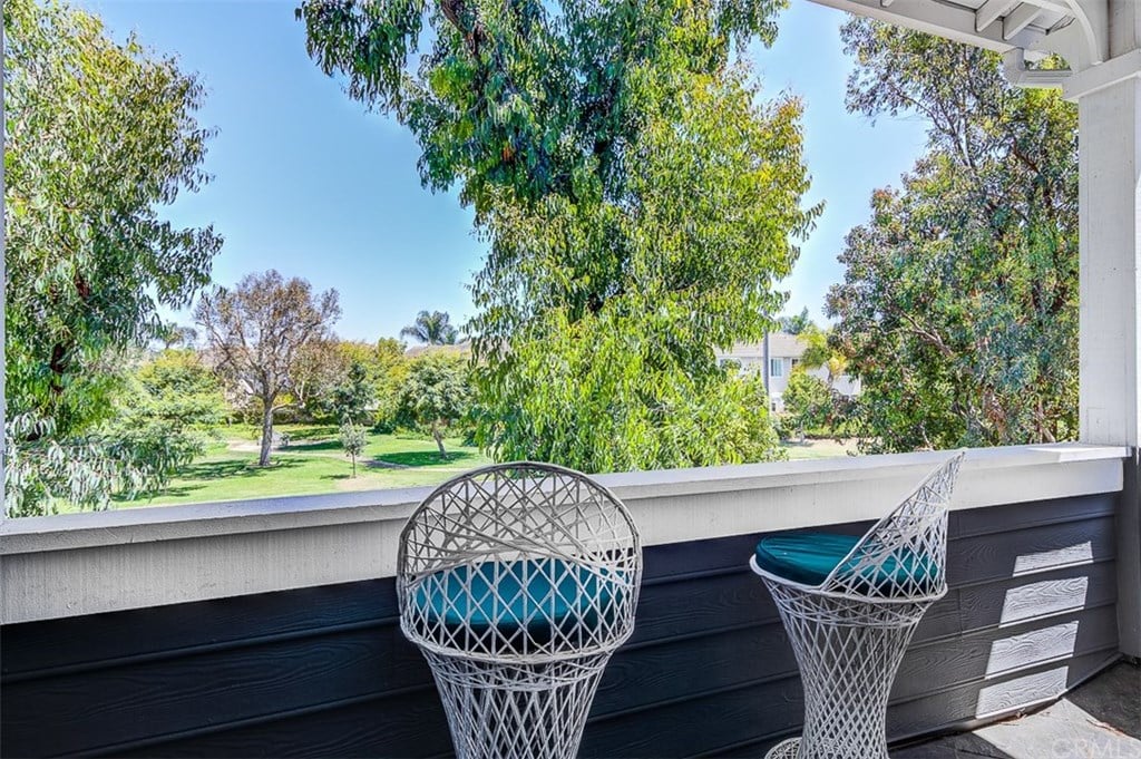 7461 Shelter Cove Cir