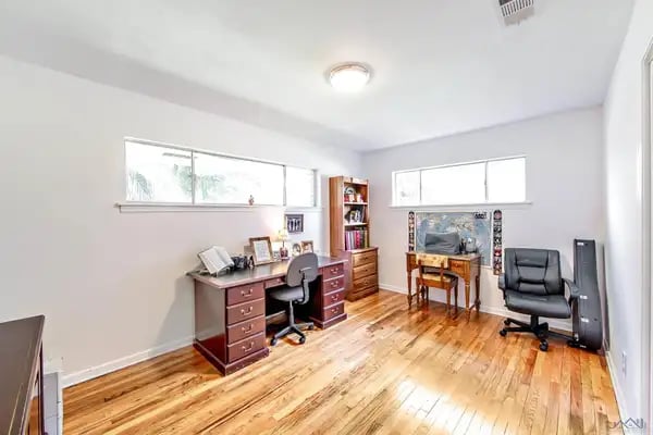 600 Hollygrove Ave