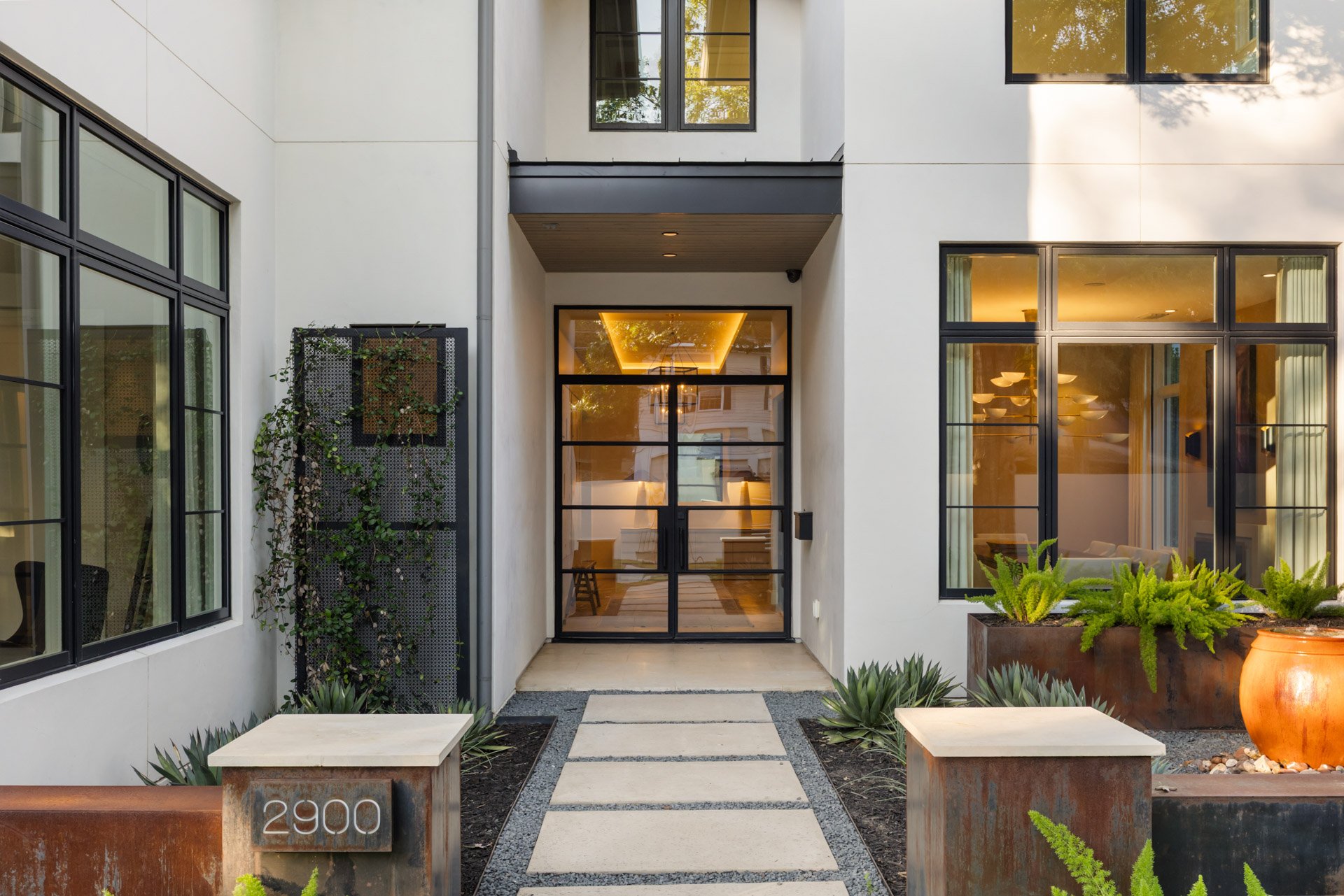 2900 Townes