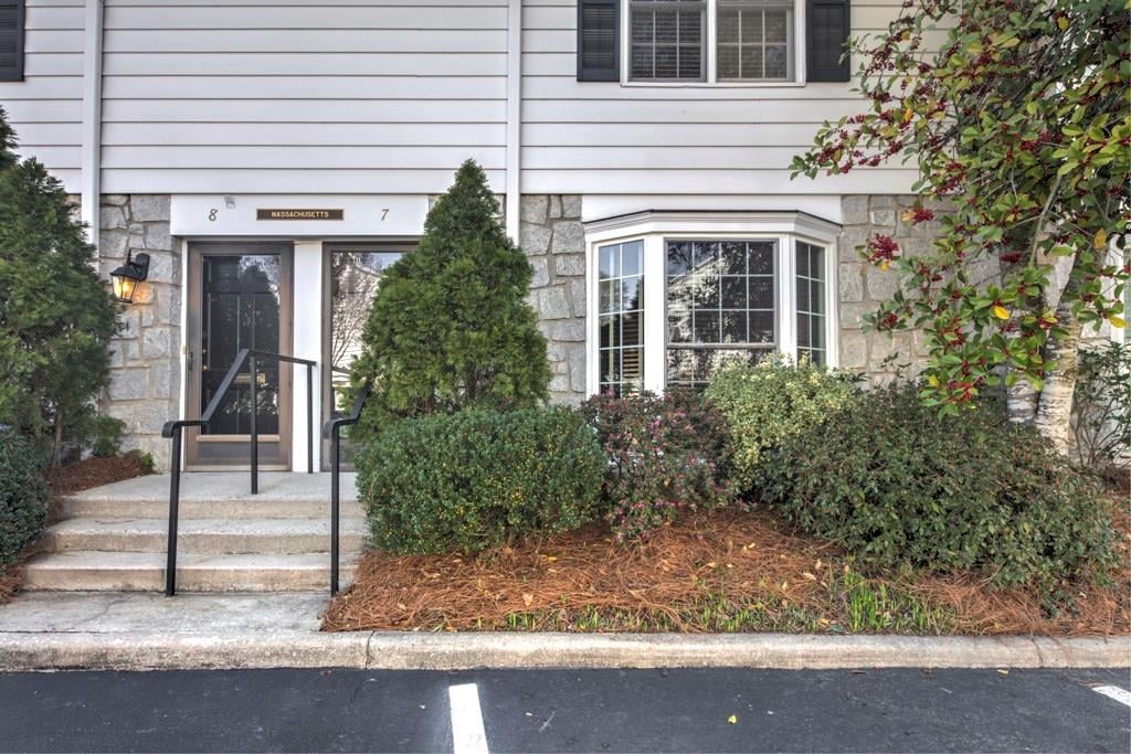 136 Peachtree Memorial Dr NW, Unit MA7