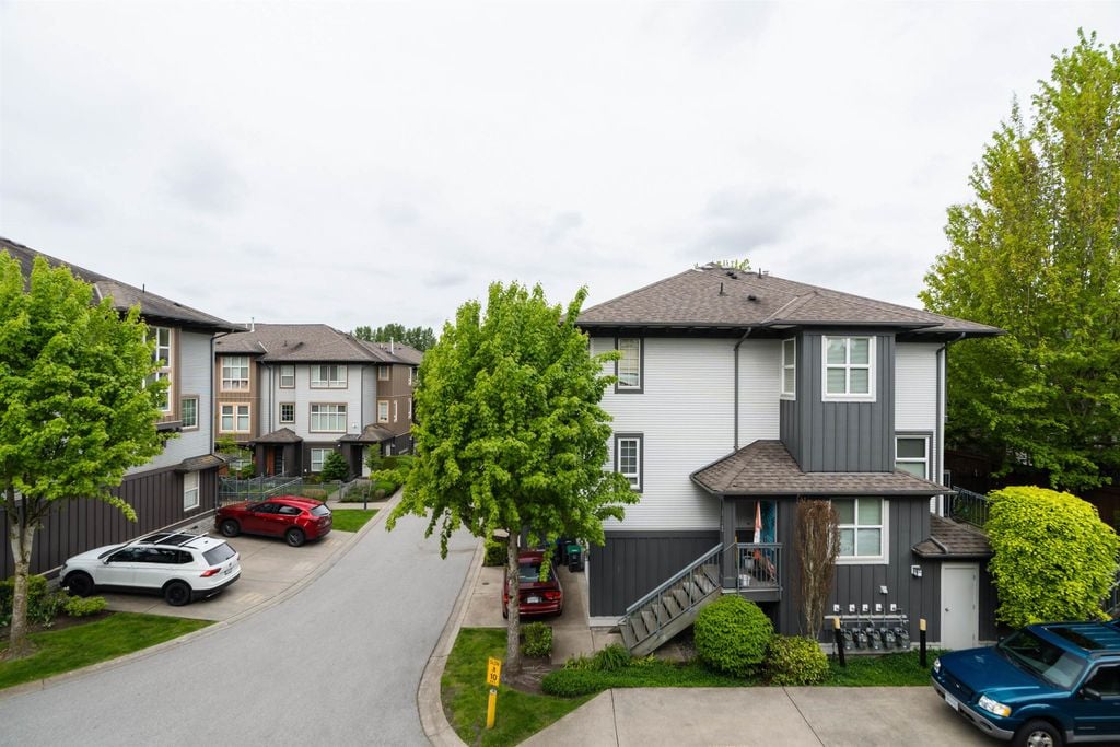 18777 68a Ave, #11