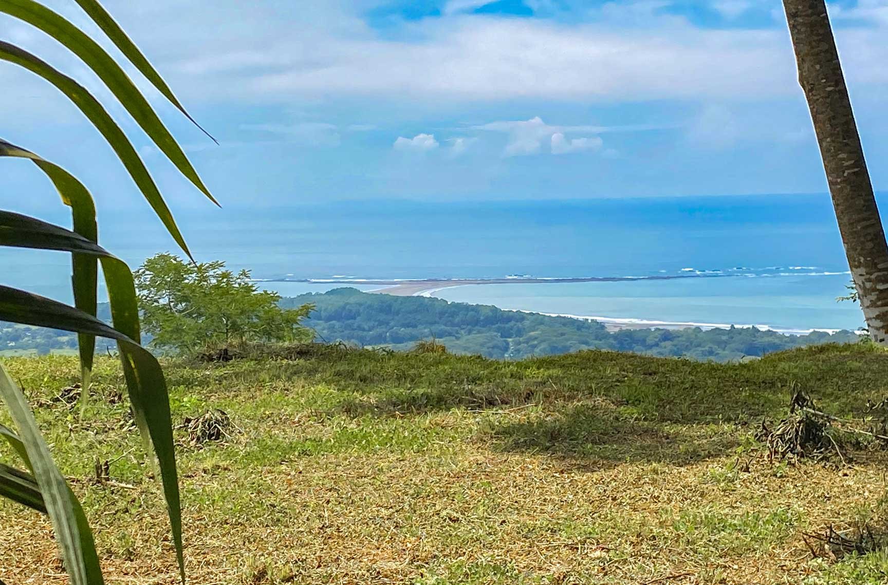 Large Uvita Lot With Whale’s Tail Ocean Views, Sunsets & Legal Water – Ready to Build!