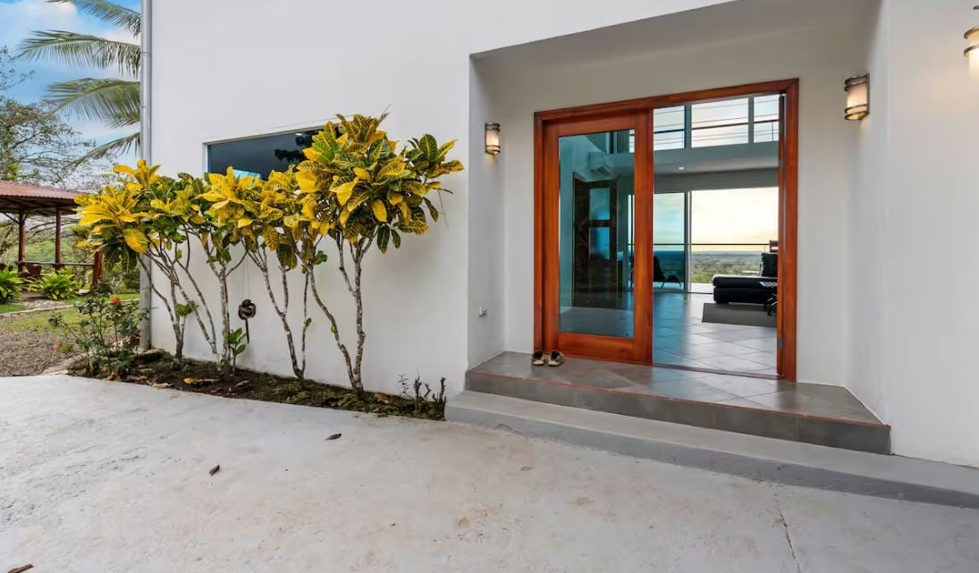 Exceptionally Private Home with Panoramic Ocean, Mountain & Sunset Views - Casa Sol