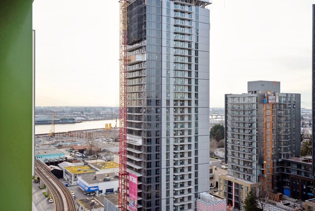 489 Interurban Wy, #1704