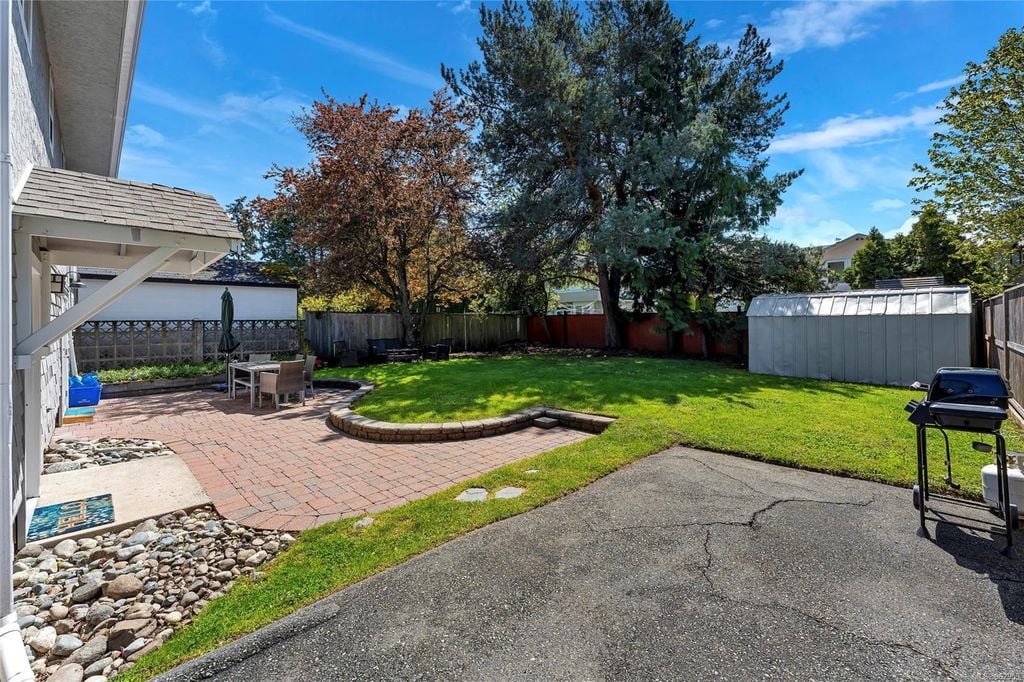 1563 San Juan Ave
