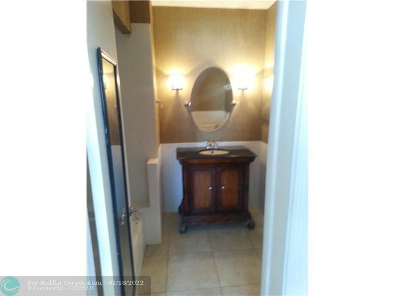 2424 SE 17th St #310