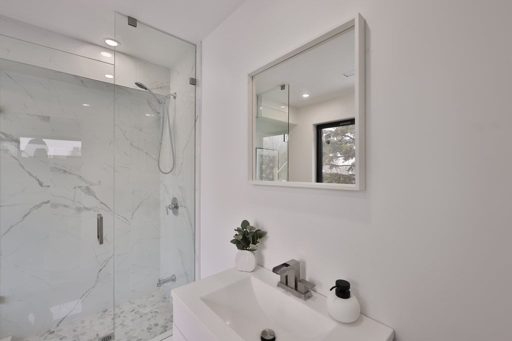 172 Royal York Rd