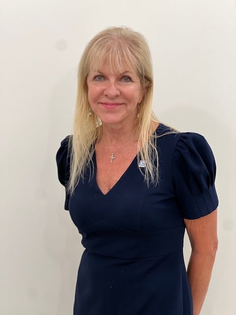 Karen Knight Brunswick County, NC and Horry County, SC Real Estate Agent Headshot