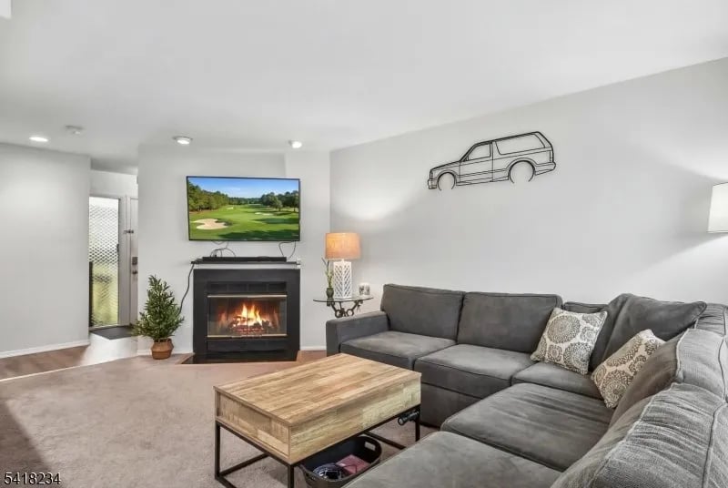 47 Sam Bonnell Dr
