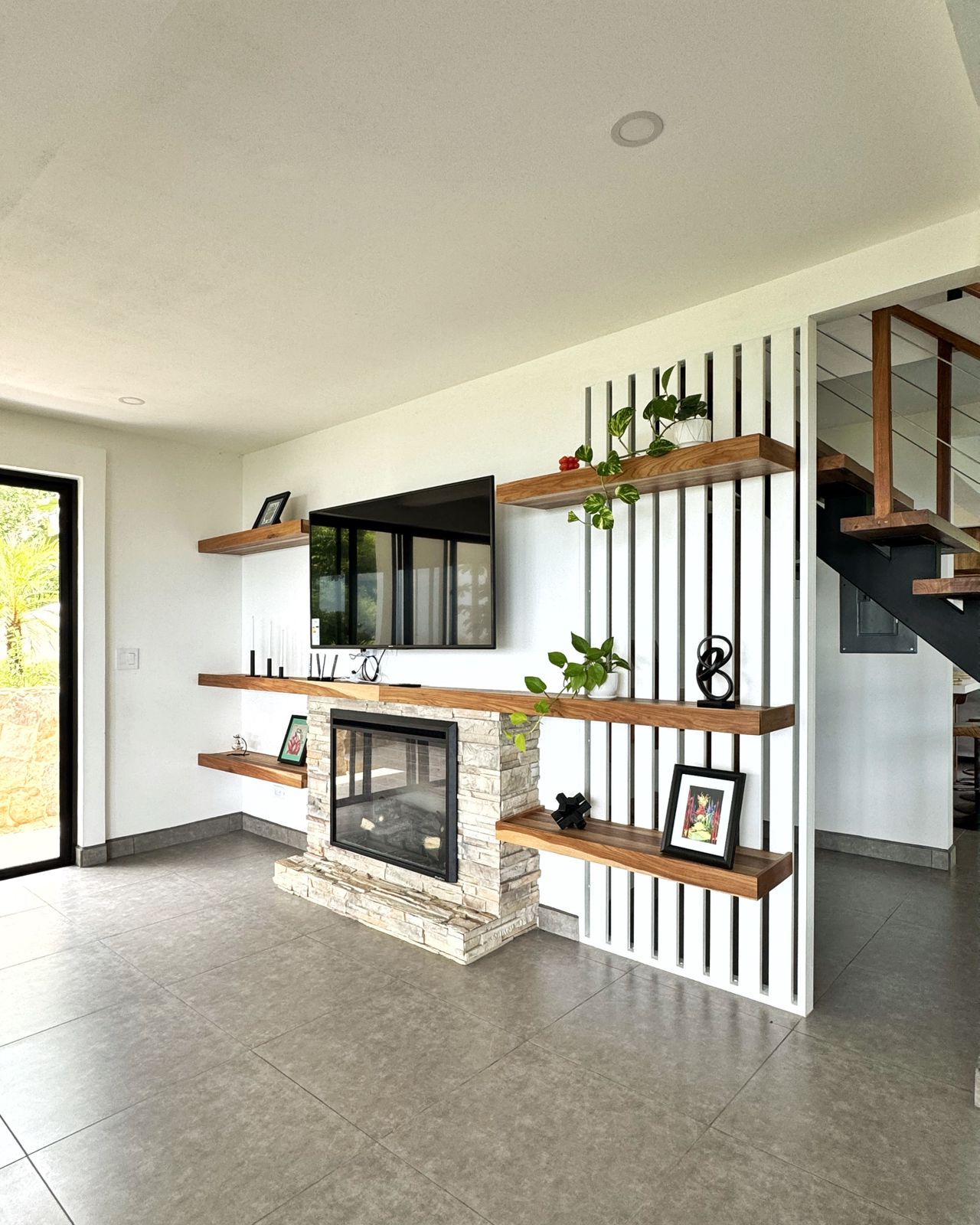 Whale’s Tail Paradise Vista – 3.7 Acre Oceanview Dream Home in Uvita