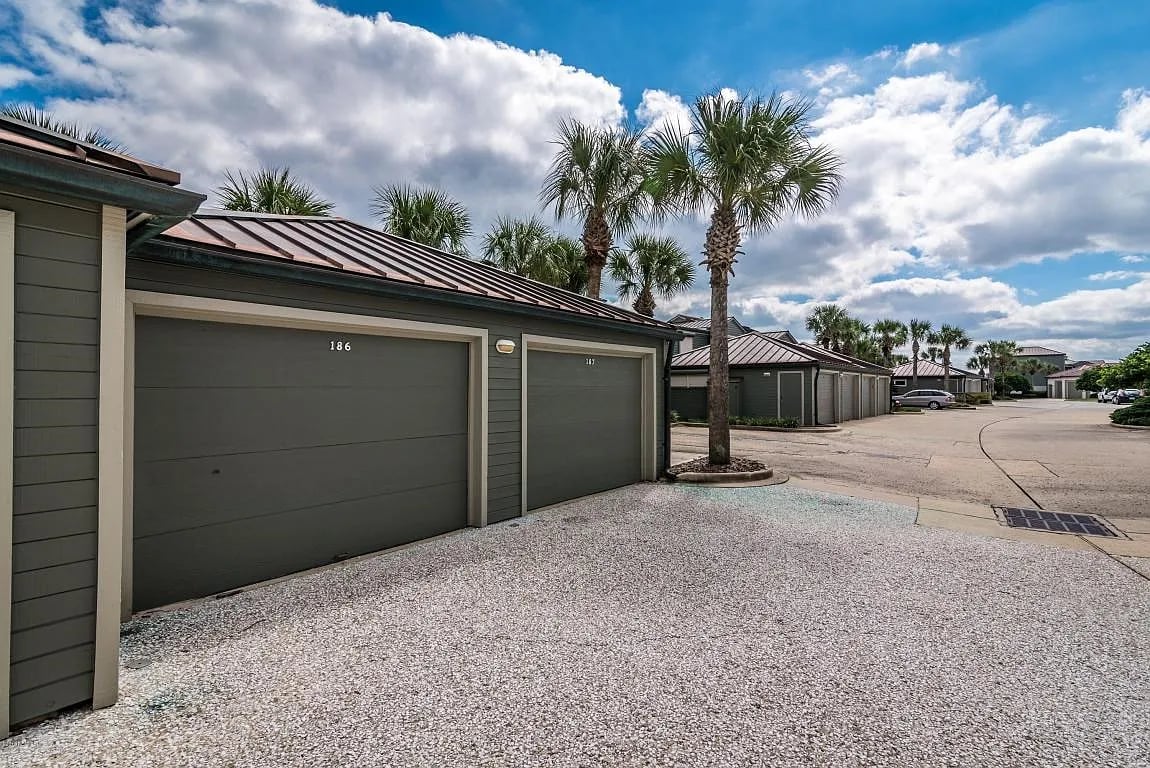 186 Sea Hammock Way