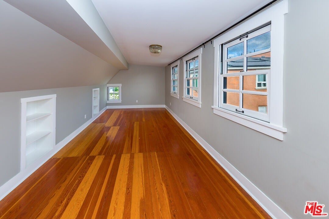 1911 Preuss Rd 