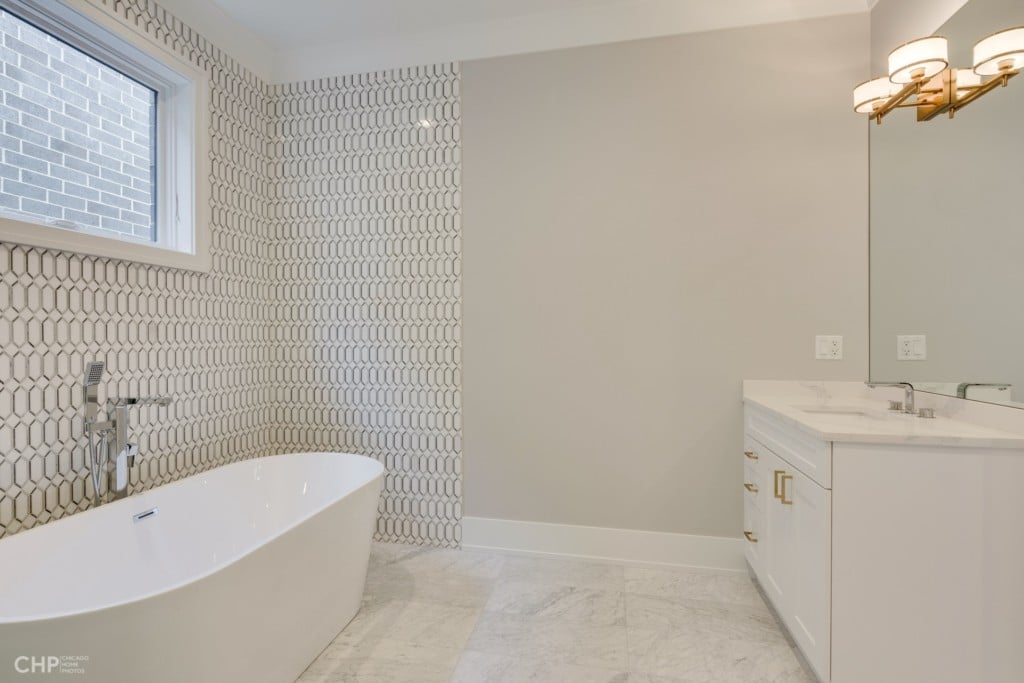 Sold | 2520 N Marshfield | $1,687,500