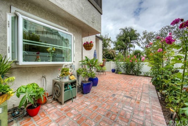 914 Van Ness Ct