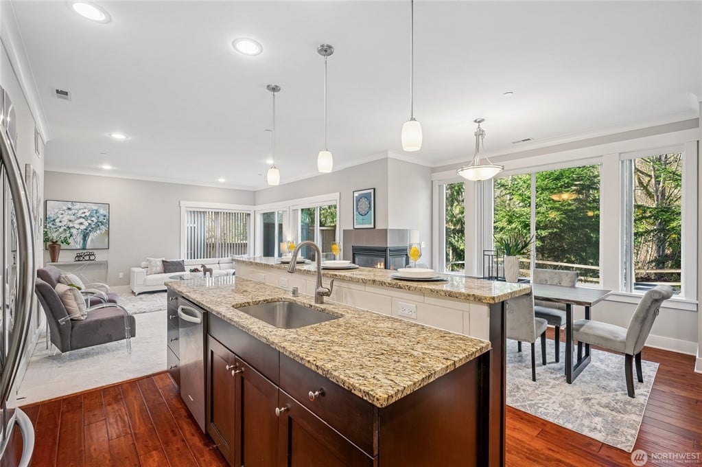900 228th Avenue NE Unit: 16C