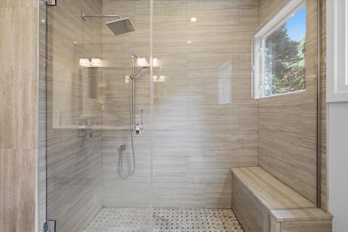 Rare Court Location on Oakville Golf Course