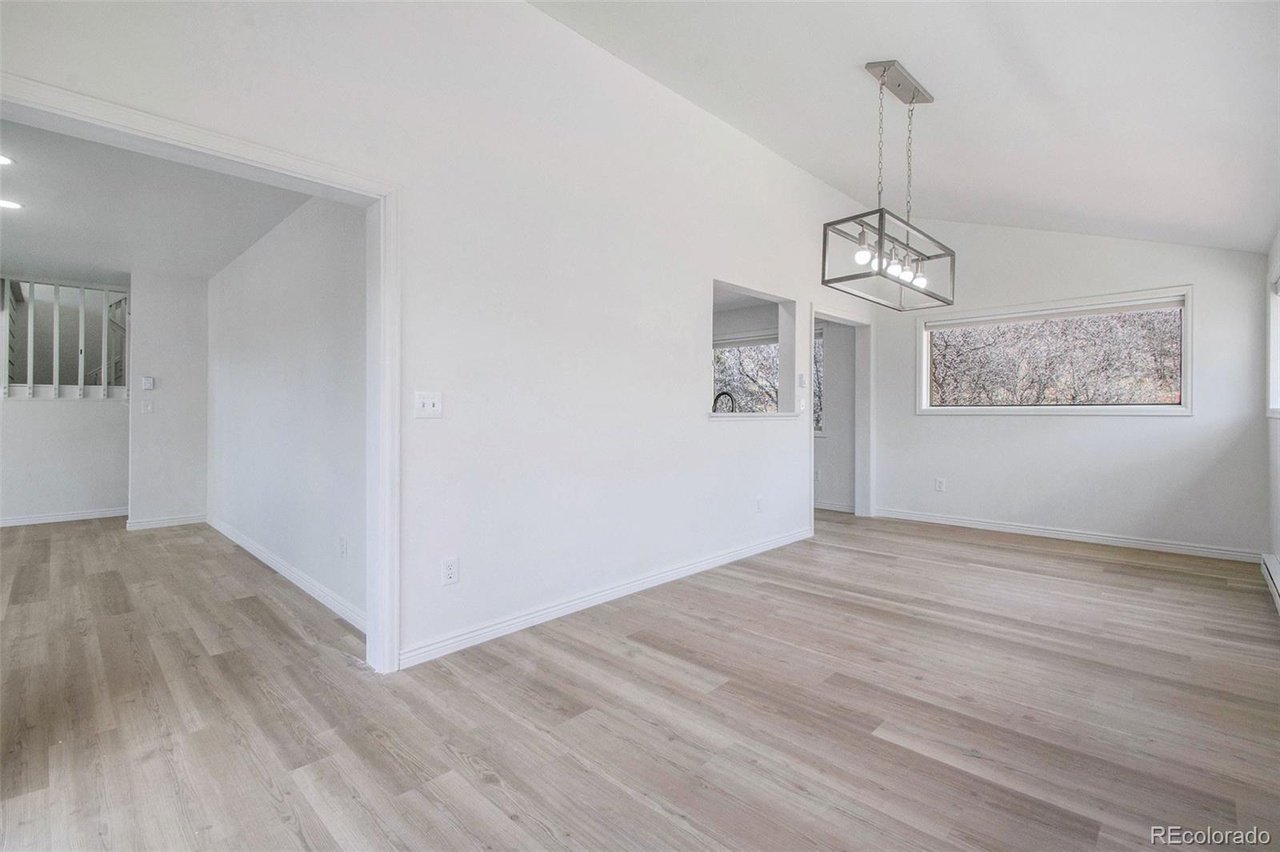 6225 Apache Dr
