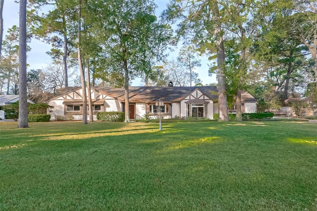 311 Paul Revere Dr