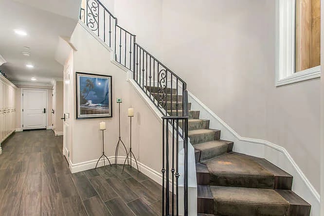 352 Hazel Dr