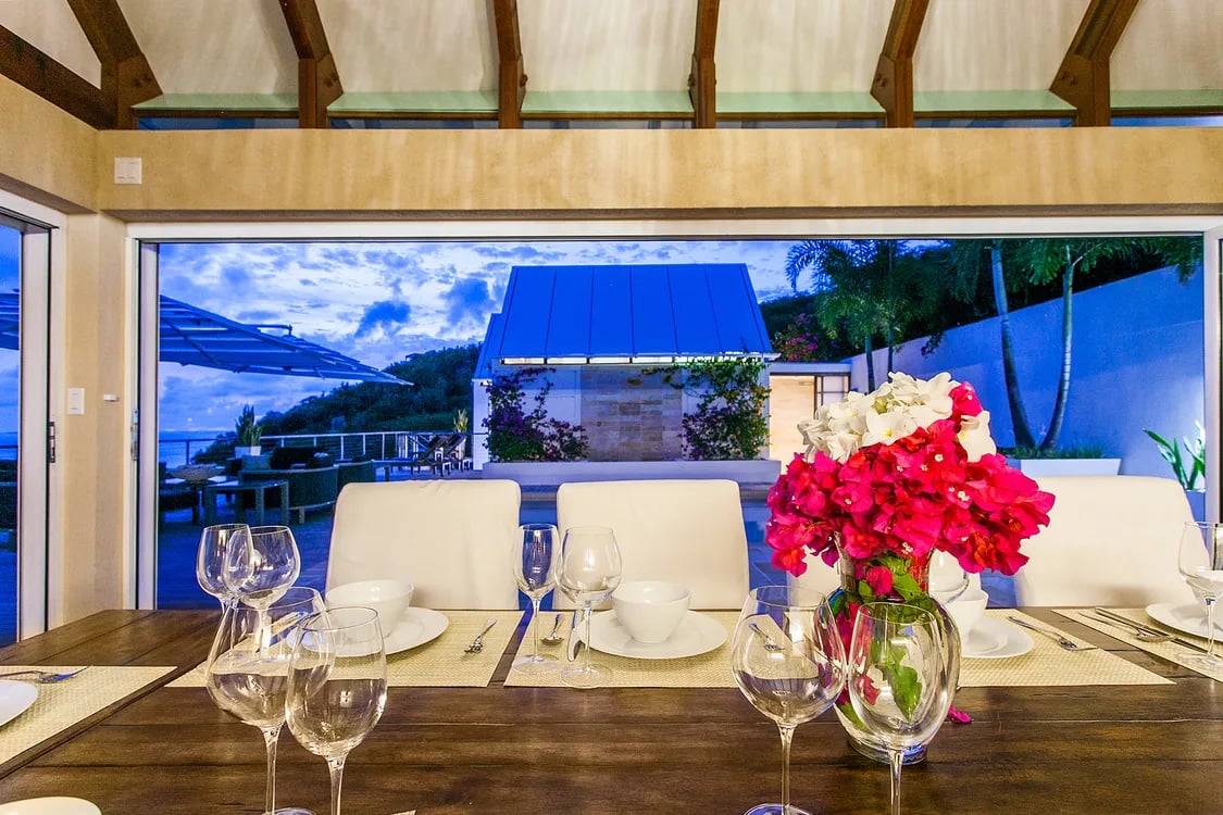 Ce blue Villa