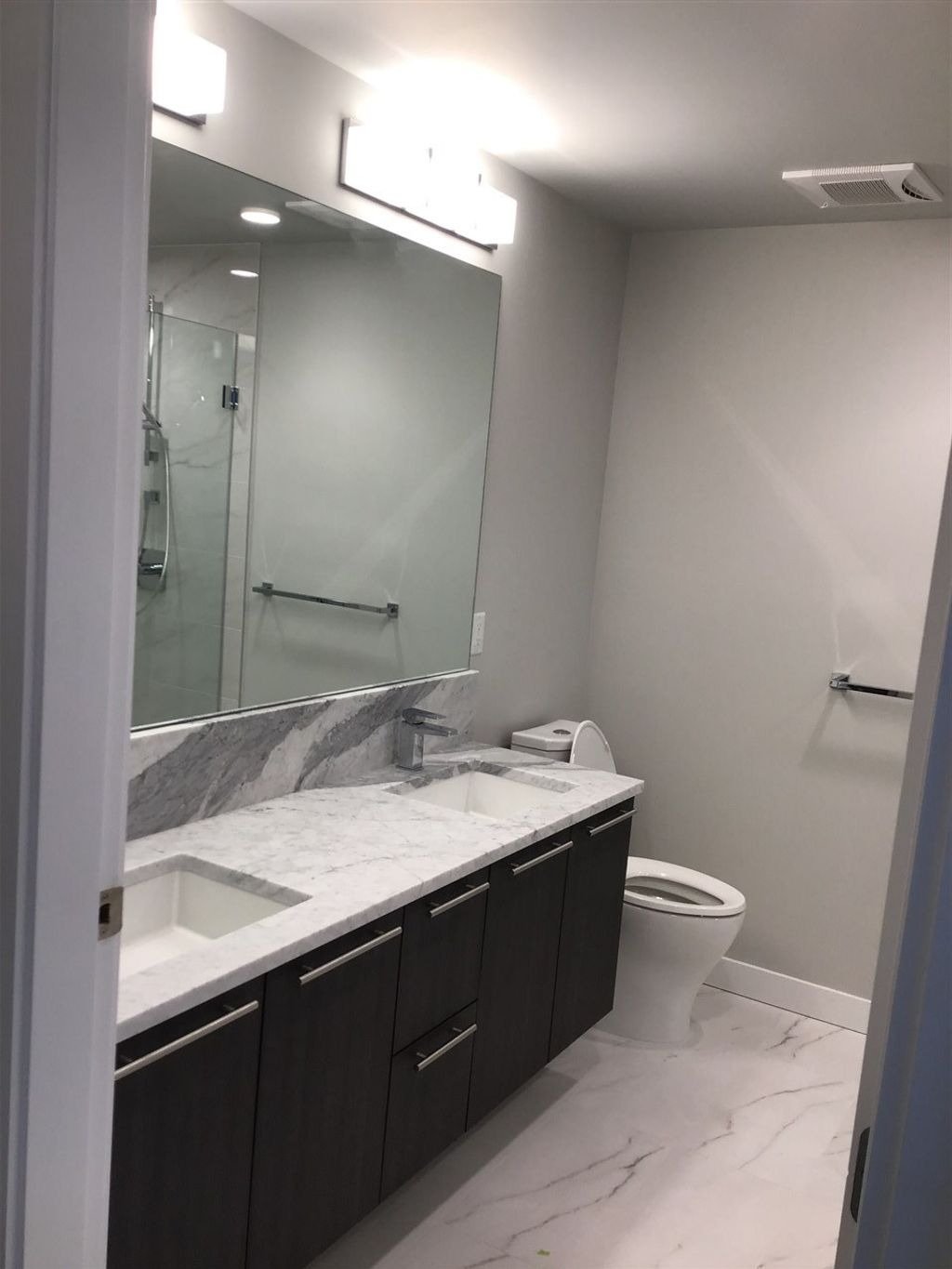 4963 Cambie St, #311