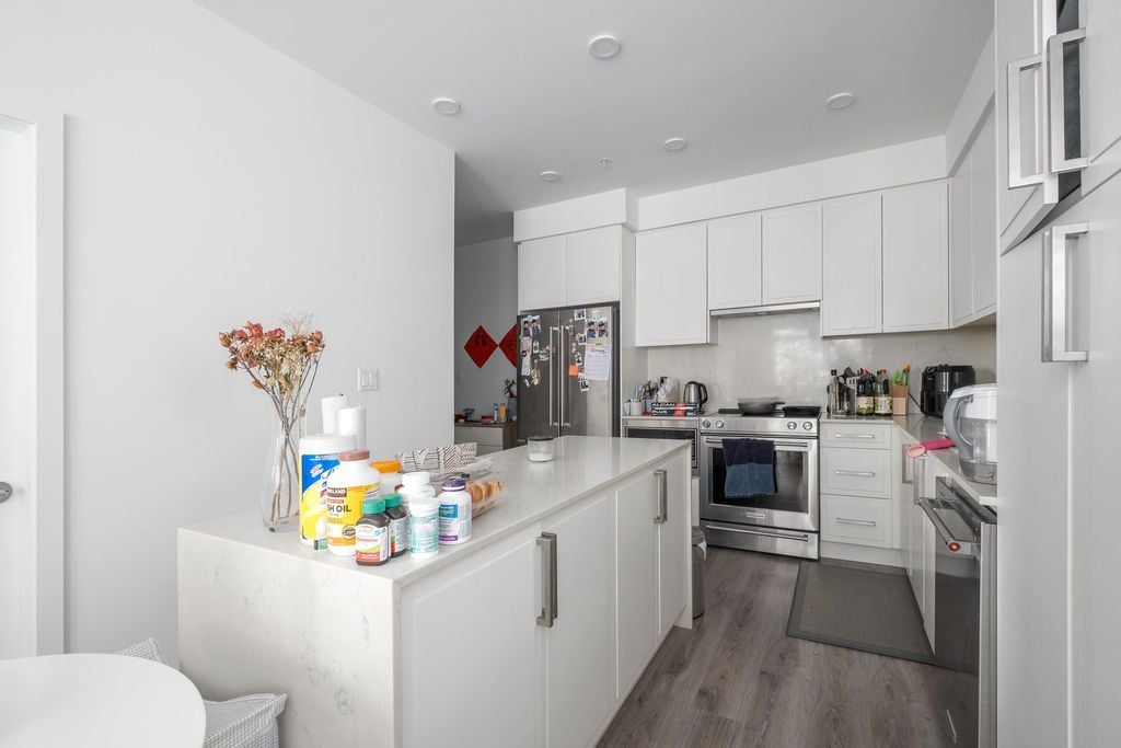 700 Clarke Rd, #502