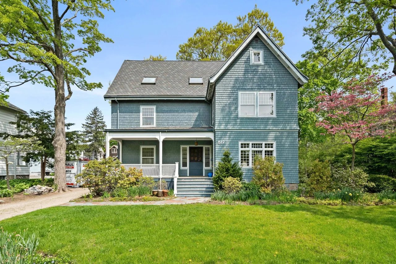 517 Commonwealth Ave