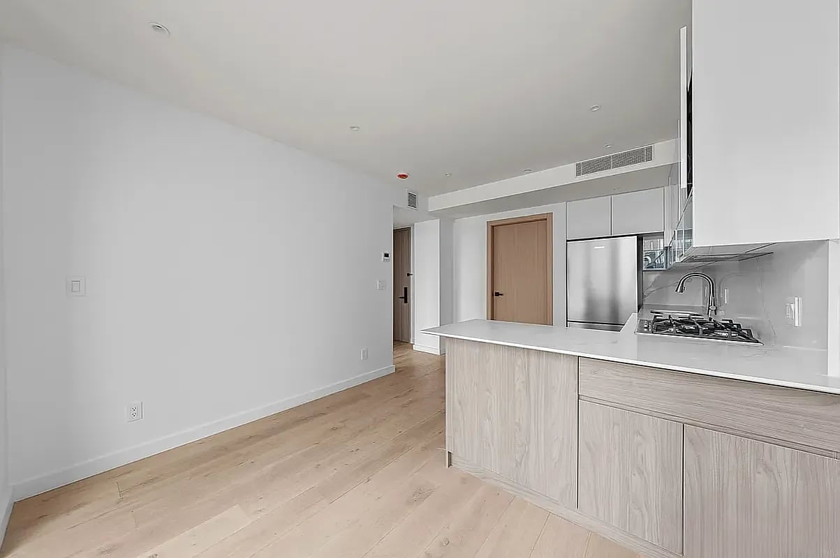 42-62 Hunter Street Unit: 3B