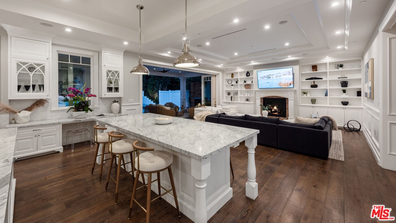 Luminor Heights, Laurel Canyon Blvd, 90046