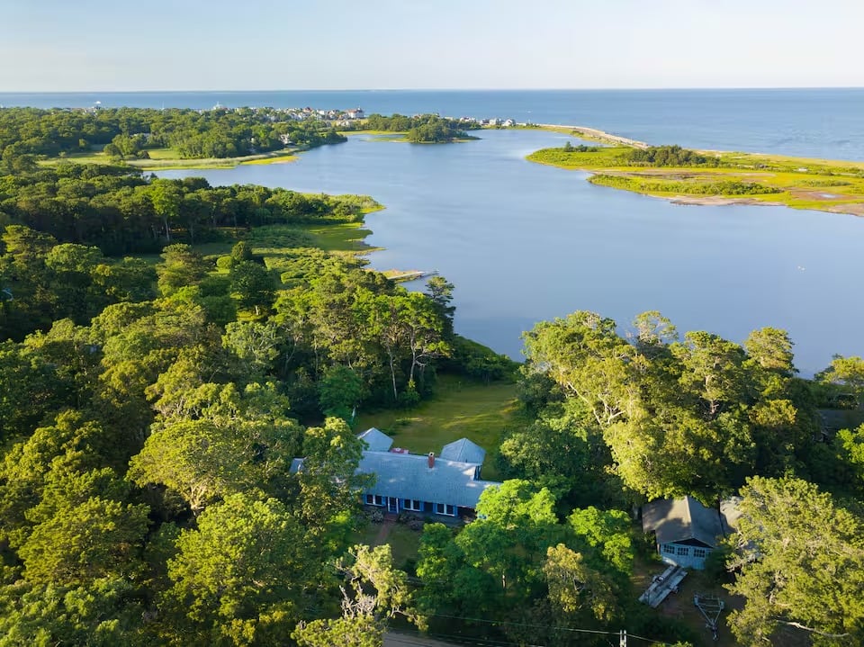 Martha's Vineyard Waterfront Retreat