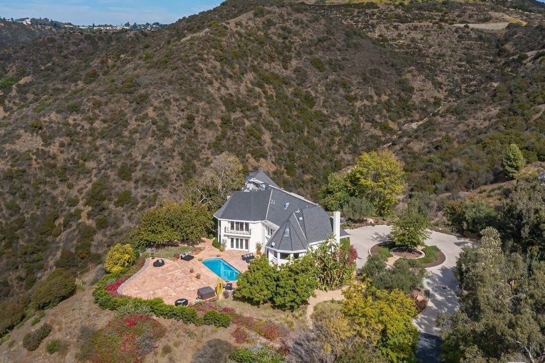 Villa Estate