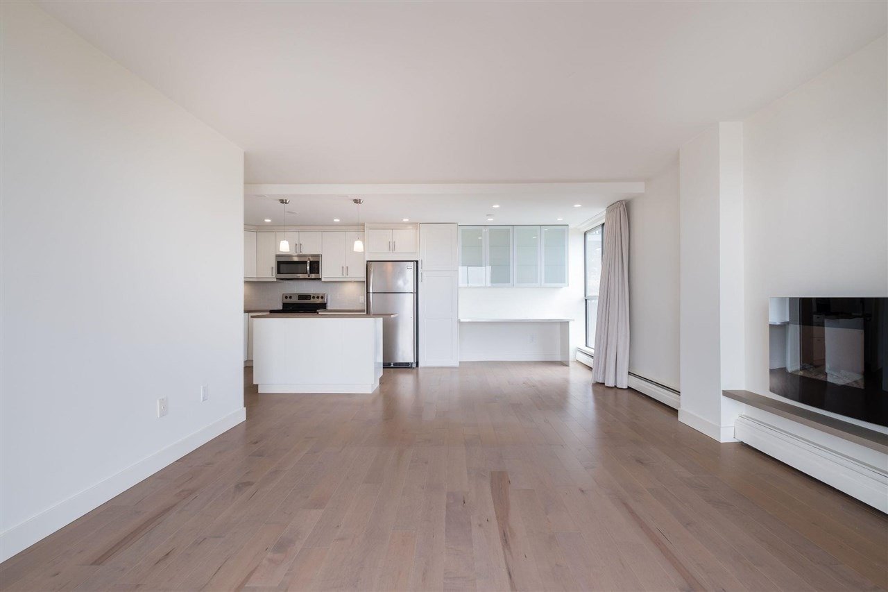 1745 Esquimalt Ave, #804