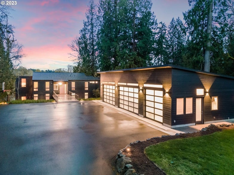 7220 SW Montgomery Way