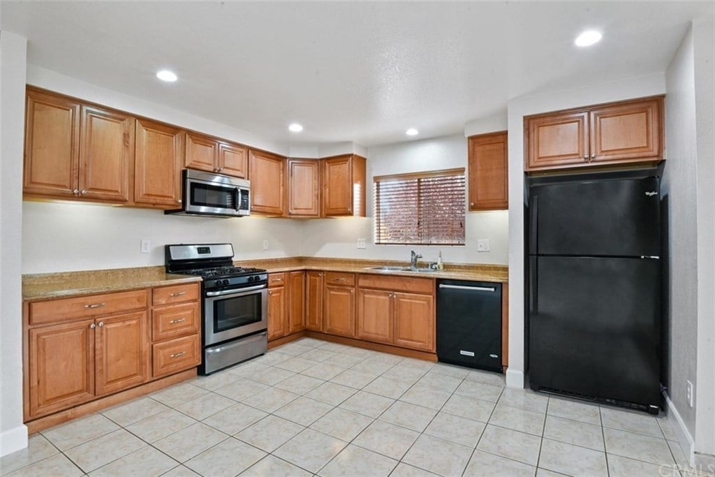 540 Angelina Ct