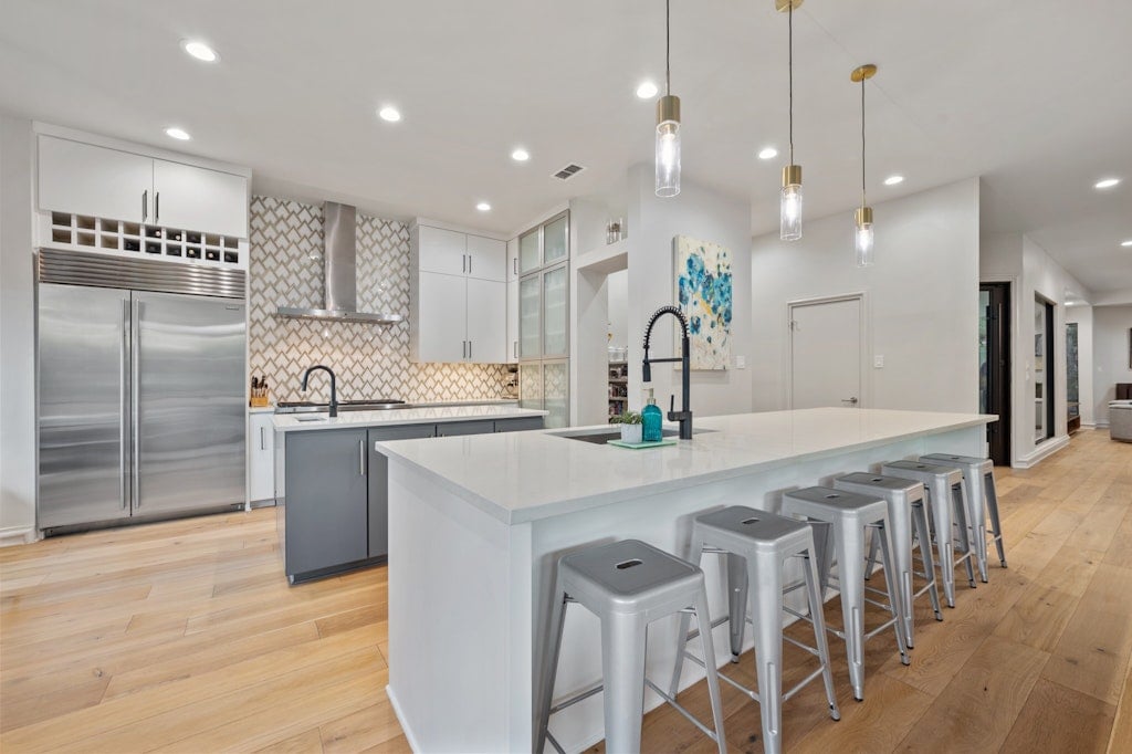 3200 Three Rivers