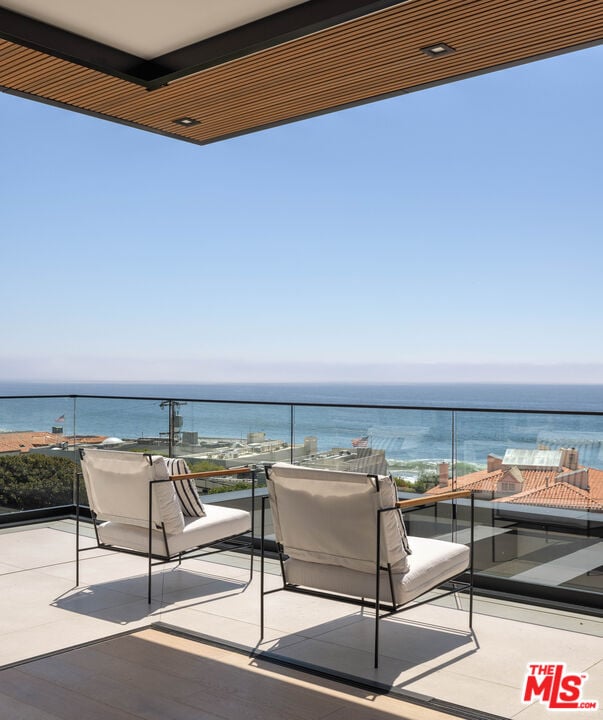 Zenith Horizon, Malibu Rd, 90265