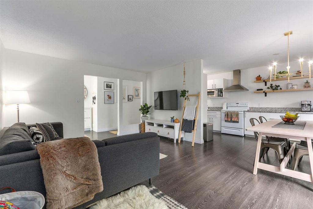 822 Premier St, #5