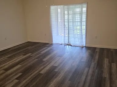 1945 Fortstone Ln #8