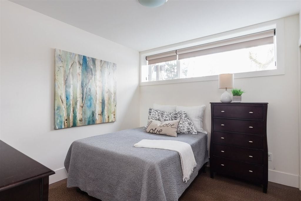 318 W 22nd Ave