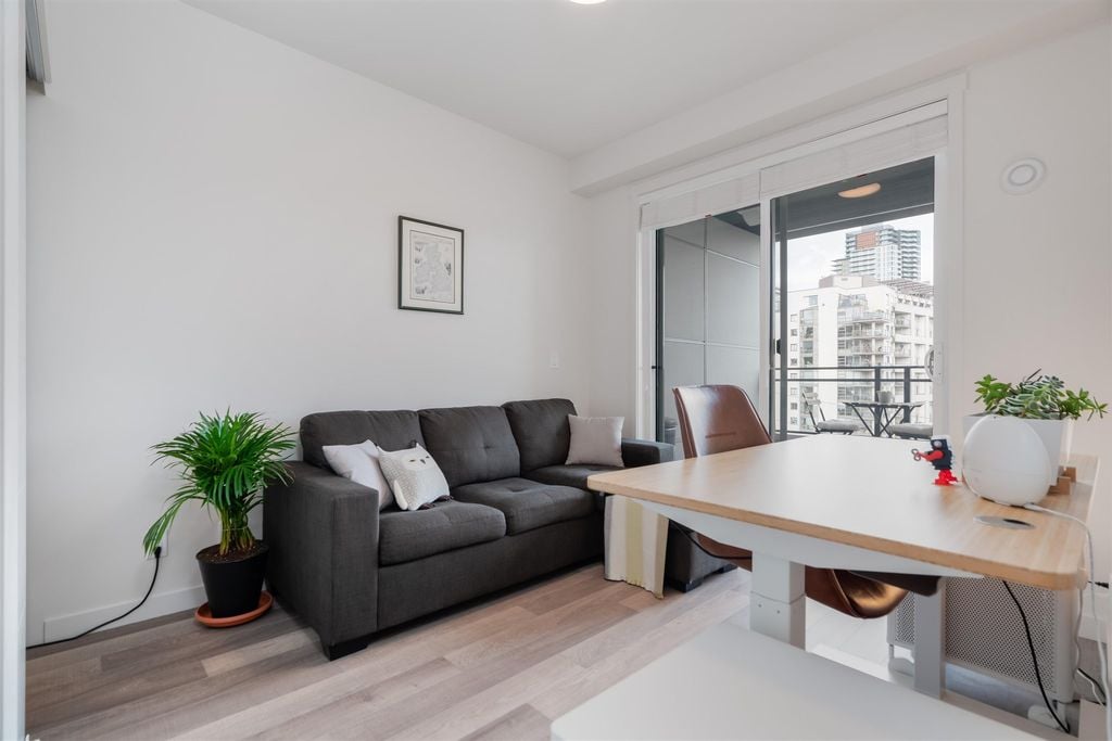 1012 Auckland St, #404