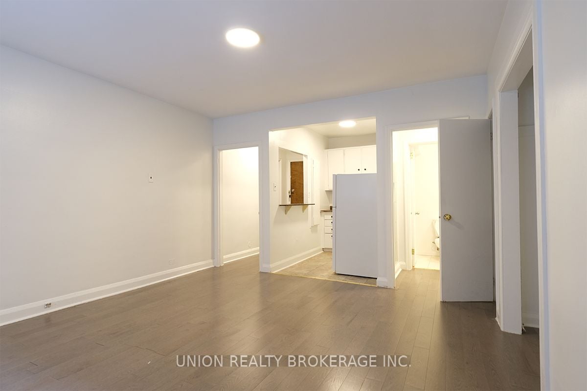 84 Willow Ave, #26