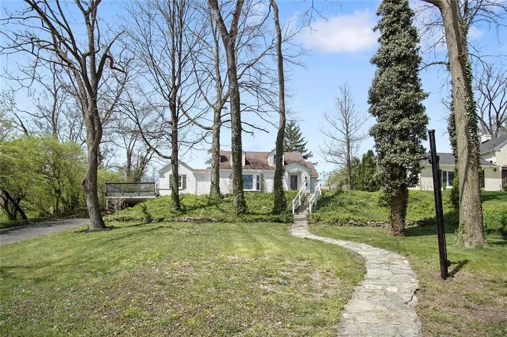 1427 Devereux Dr