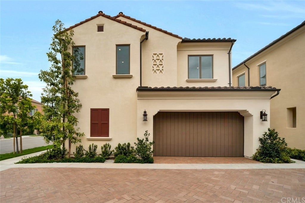 124 N lomita