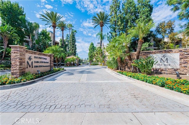  21400 Burbank Blvd #102