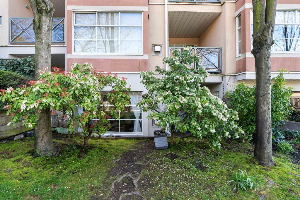 2388 Triumph St, #109