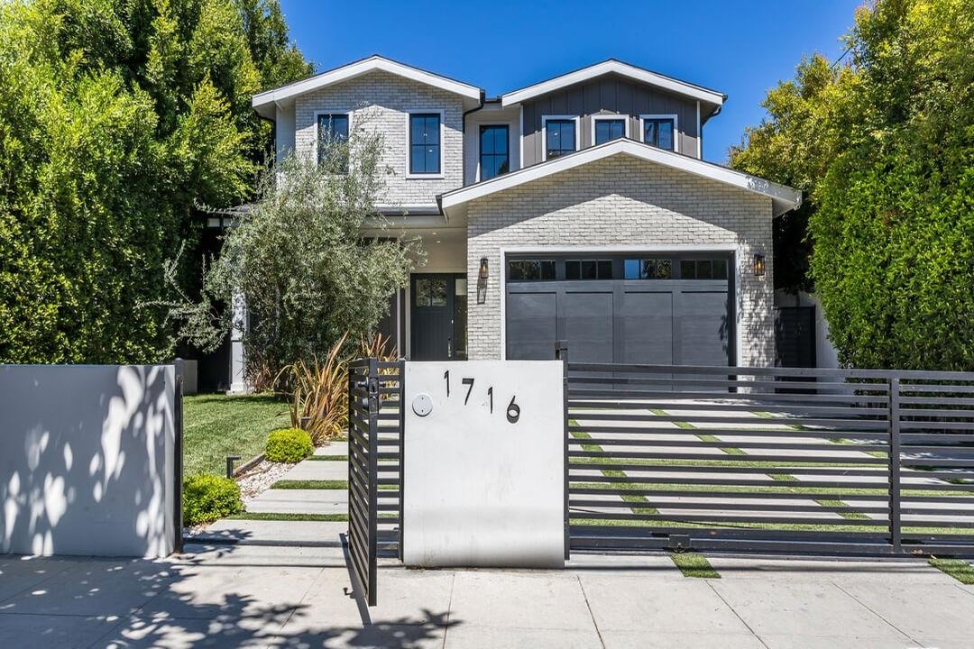 1716 Courtney Ave