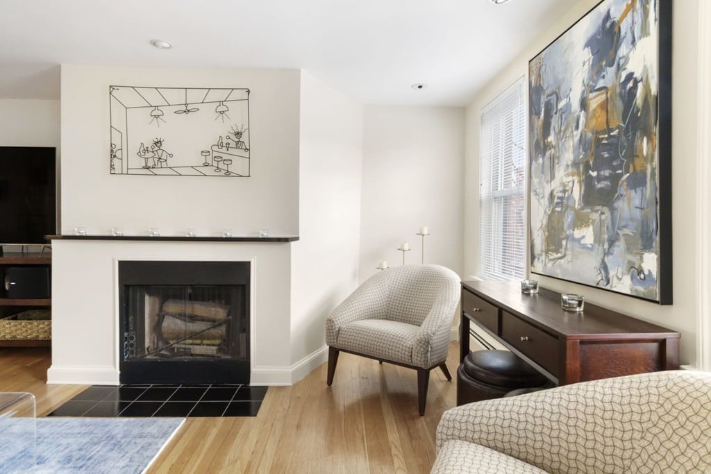 157 W Brookline St #4