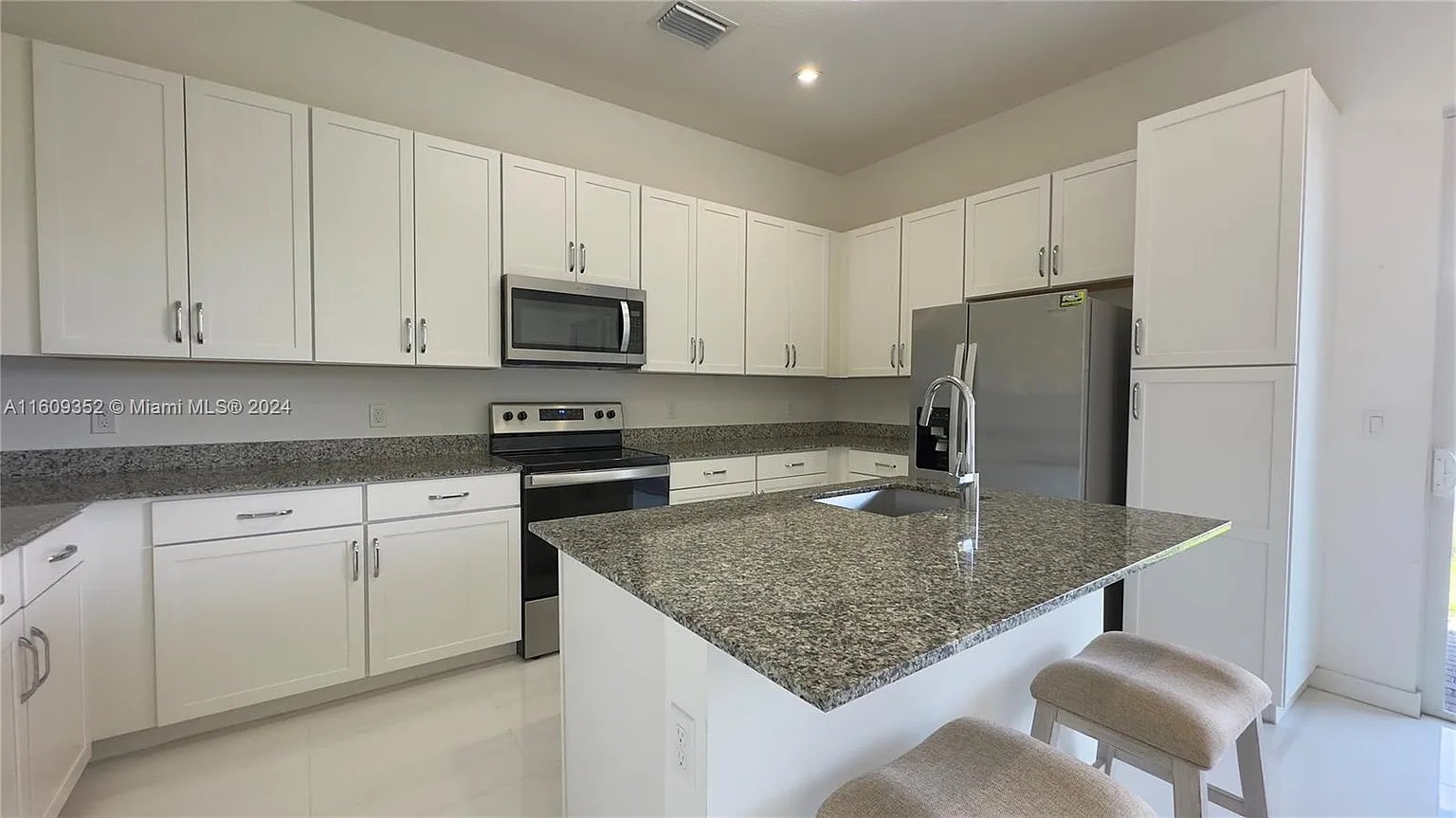 921 Pioneer Way
