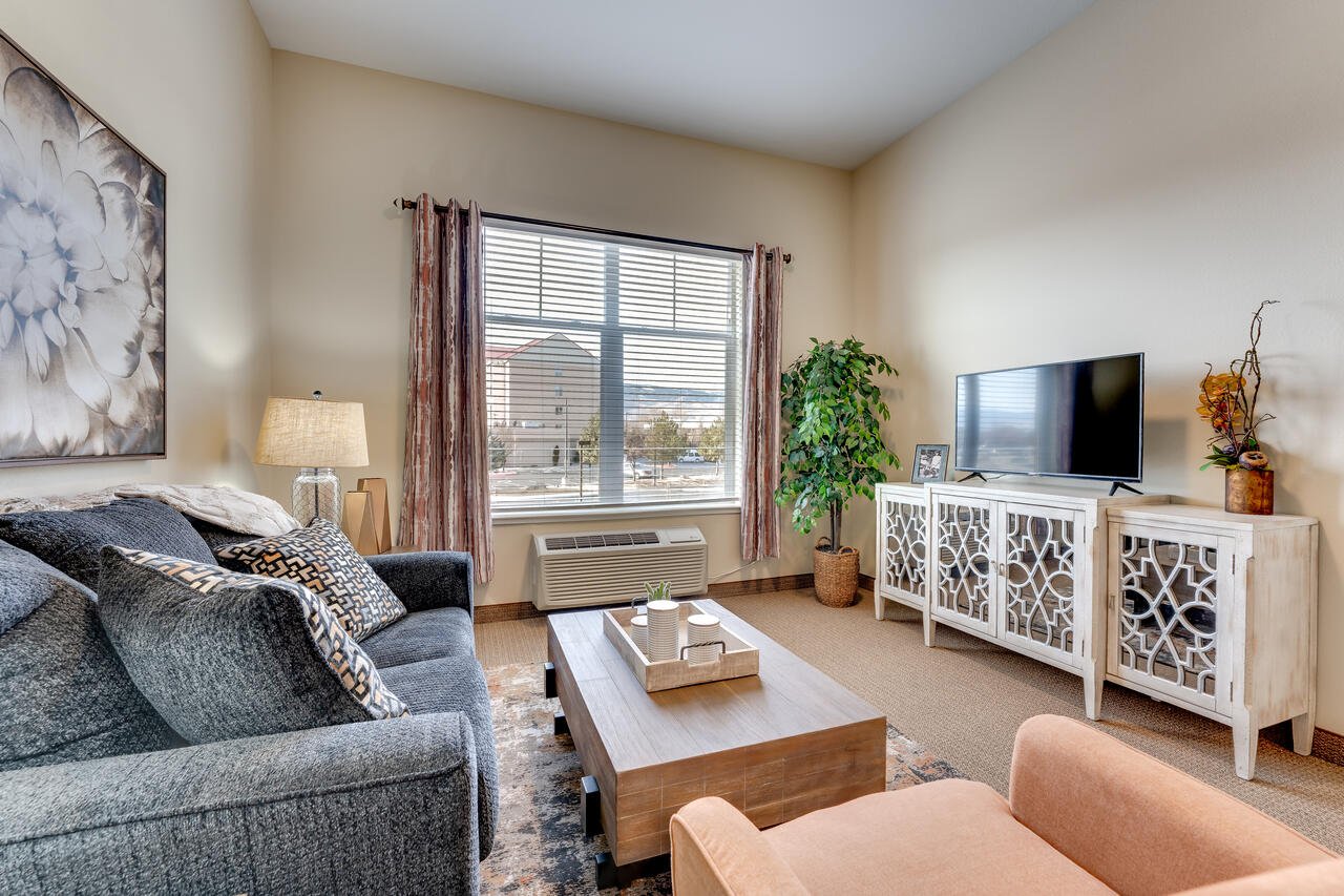 Independent Seniors Housing Sales