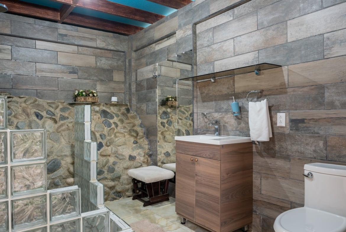 Mountain View Home for Sale in San Isidro | Casa Atlantis Near Reserva Biológica Quebradas